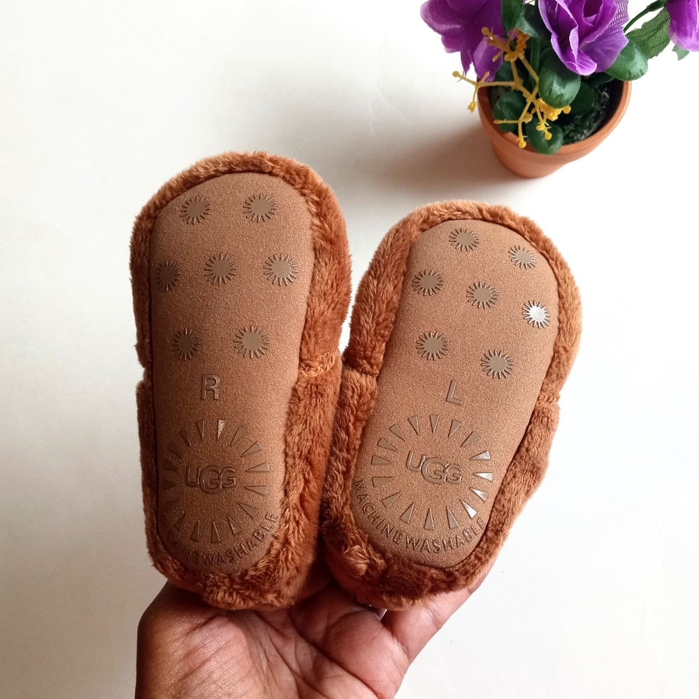 UGG Bixbee Baby Chestnut Brown Booties - Picture 3 of 6